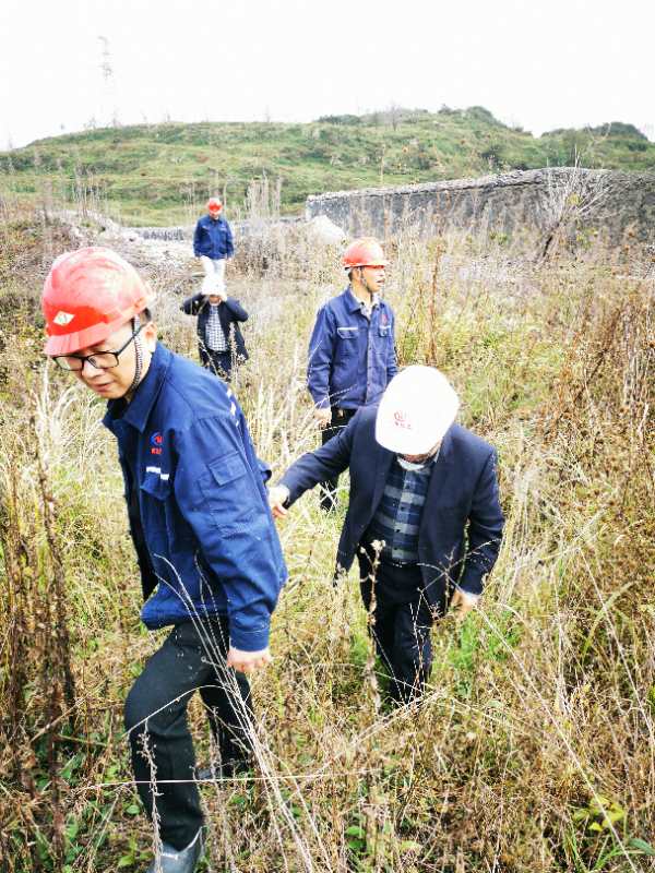 川東集團領導班子到開陽川東調研并指導工作.jpg